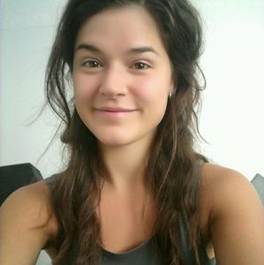 Meet your Posher, Lydia